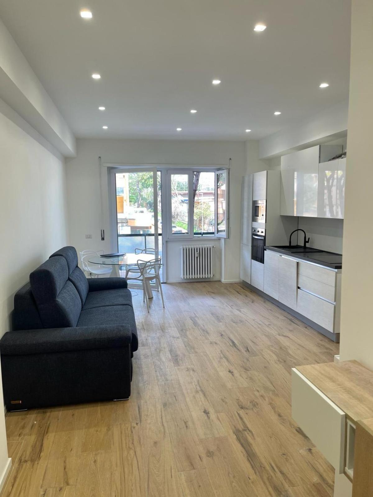 Pm 34 Viale Imperatore Guest House - 50 Mt From Metro San Paolo Exterior foto