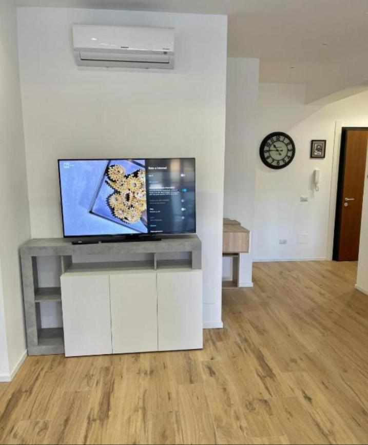 Pm 34 Viale Imperatore Guest House - 50 Mt From Metro San Paolo Exterior foto